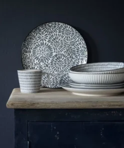 Maisons Du Monde Assiette Plate En Grès Blanc Motifs Graphiques Bleus - Lot De 4 -Chef&Sommelier-boutique assiette plate en gres blanc motifs graphiques bleus 1000 16 5 193238 3