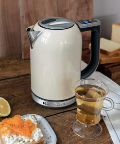 KitchenAid Bouilloire 1,7 L Crème En Métal Beige -Chef&Sommelier-boutique bouilloire 1 7 l creme en metal beige 2