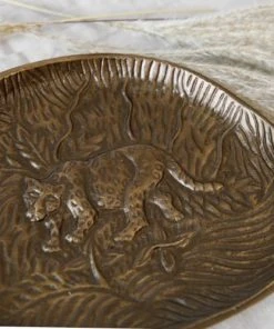 Artesa Plat En Relief Avec Motif Léopard En Aluminium Doré 10 Artesa Plat En Relief Avec Motif Léopard En Aluminium Doré -Chef&Sommelier-boutique plat en relief avec motif leopard en aluminium dore 2