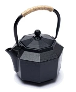 Mani Bhadra Théière Hexagonale Japonaise Noire En Fonte 1L -Chef&Sommelier-boutique theiere hexagonale japonaise noire en fonte 1l 1
